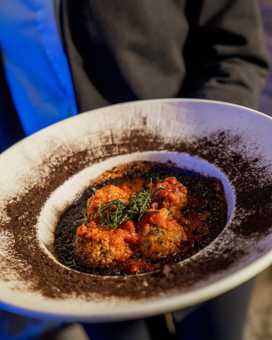 Polpette di sarde in salsa di pomodoro ciliegino e finocchietto selvatico