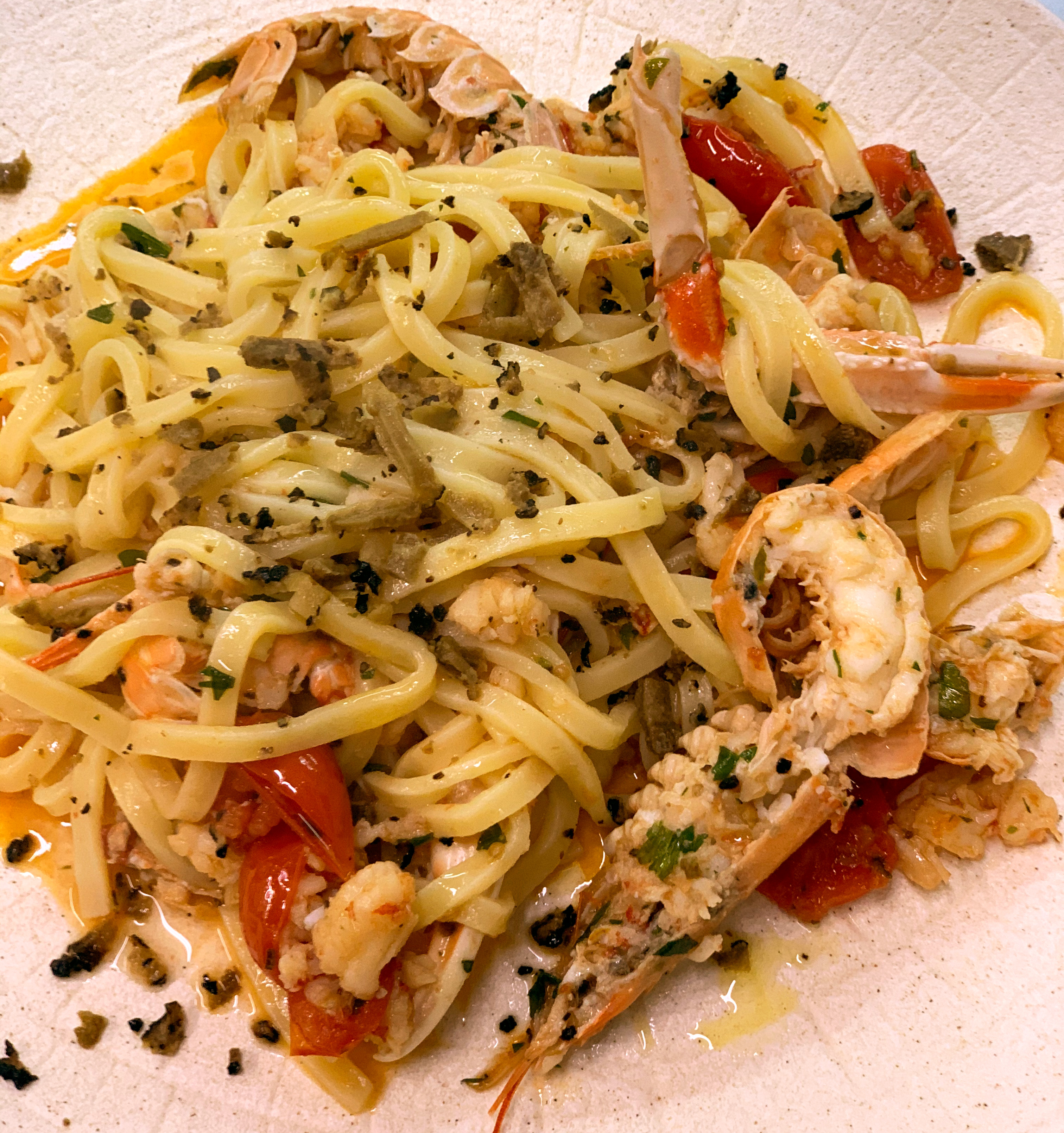 Trenette con scampi e tartufo